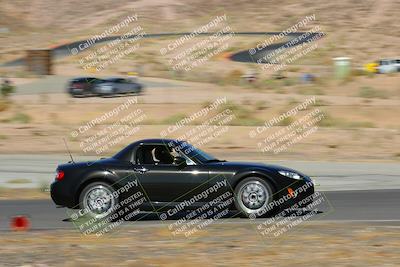 media/Oct-01-2022-Team Topak Racing (Sat) [[f860fb51be]]/2-Inter Low 2/session 1 turn 3/